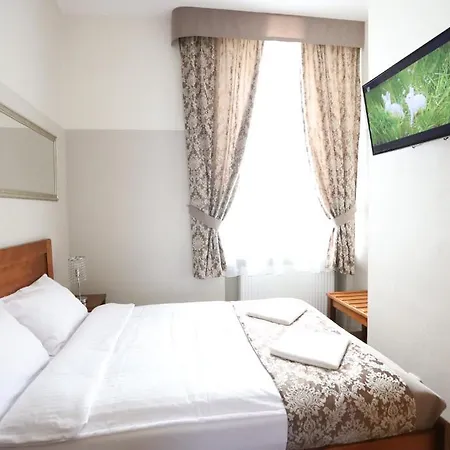 Garden Palace 3* Краков