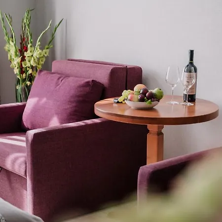 Garden Palace Aparthotel 3*