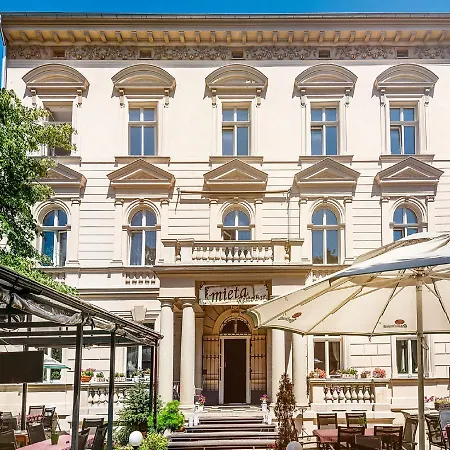 Lägenhetshotell Garden Palace 3*