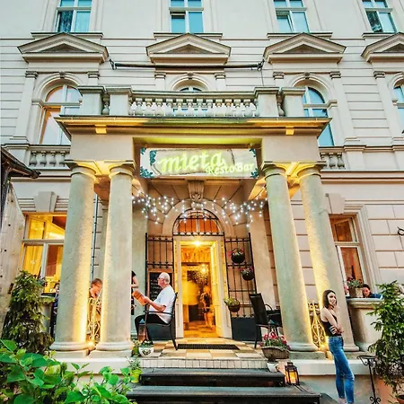 Garden Palace 3*